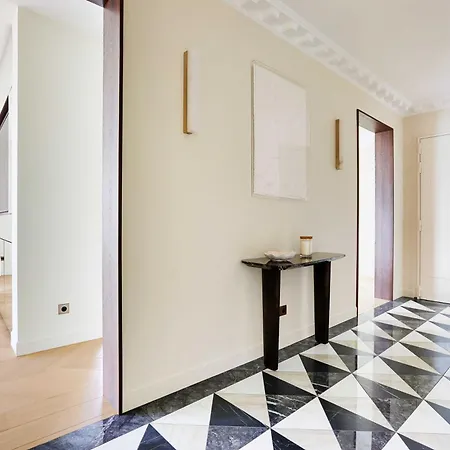 Magnificent With Ac- 3br-6p-tour Eiffel Paris