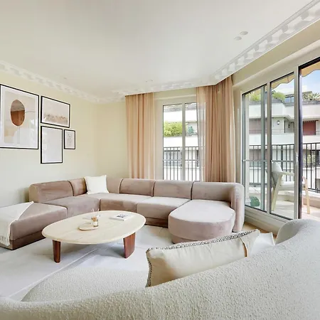 Magnificent With Ac- 3br-6p-tour Eiffel Apartment